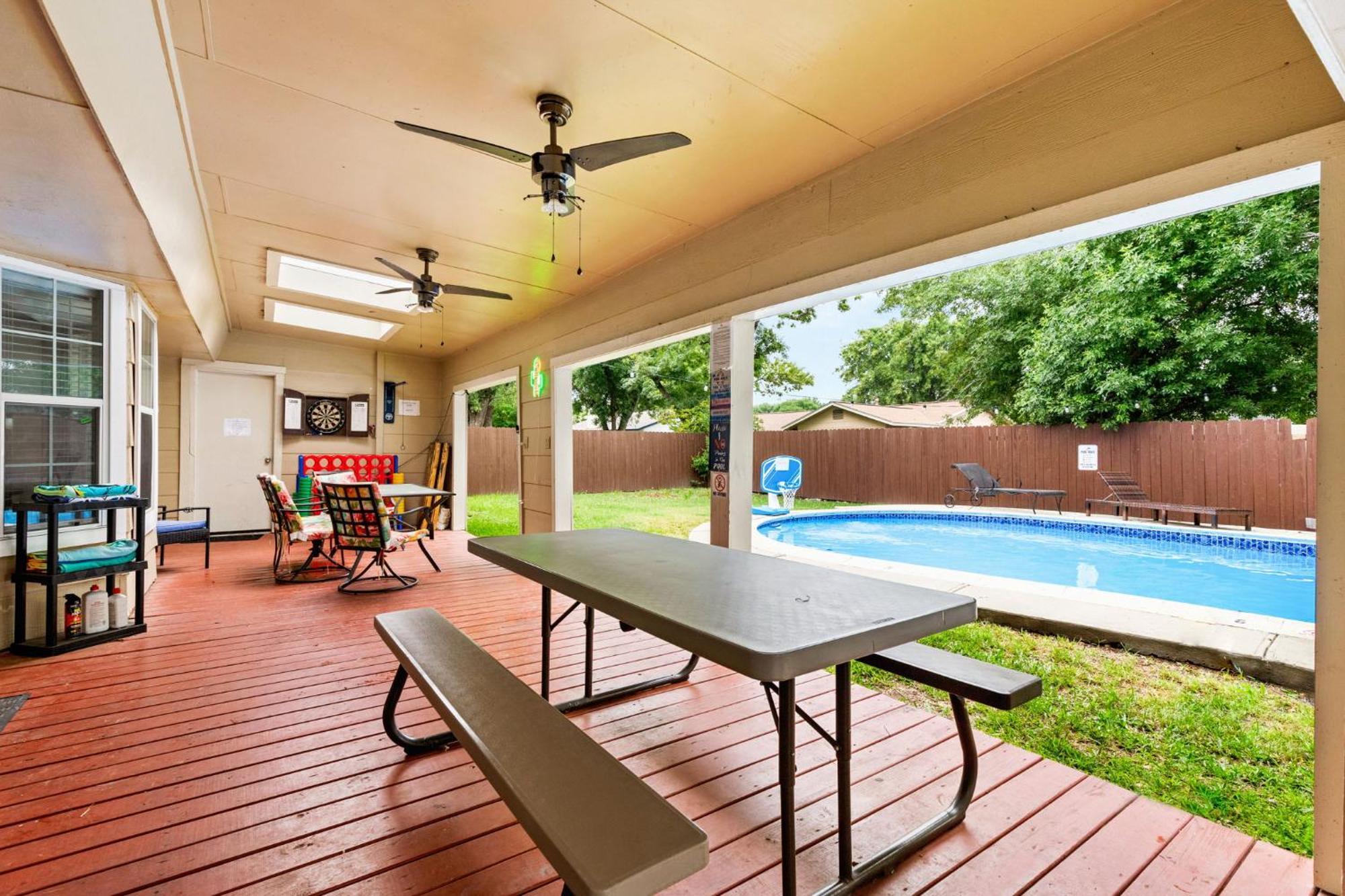 Spacious 4 Bedroom With Pool-Minutes To Seaworld And Lackland Afb San Antonio Bagian luar foto
